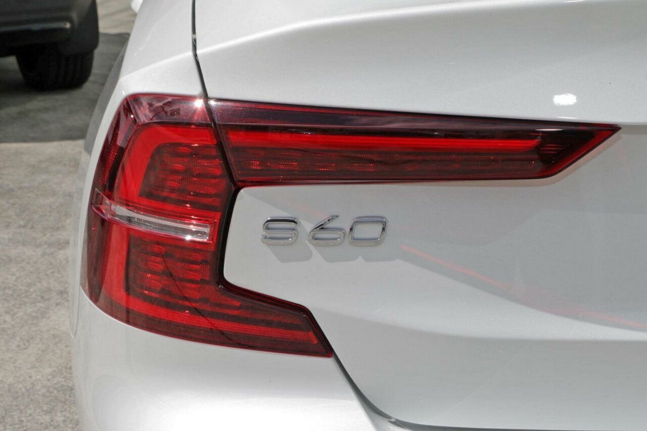 Volvo  S60 Ultra, B5 AWD Mild hybrid, Petrol, Bright