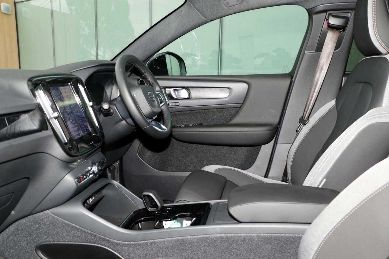 Volvo  C40 Recharge Ultimate, Twin Motor, Electric