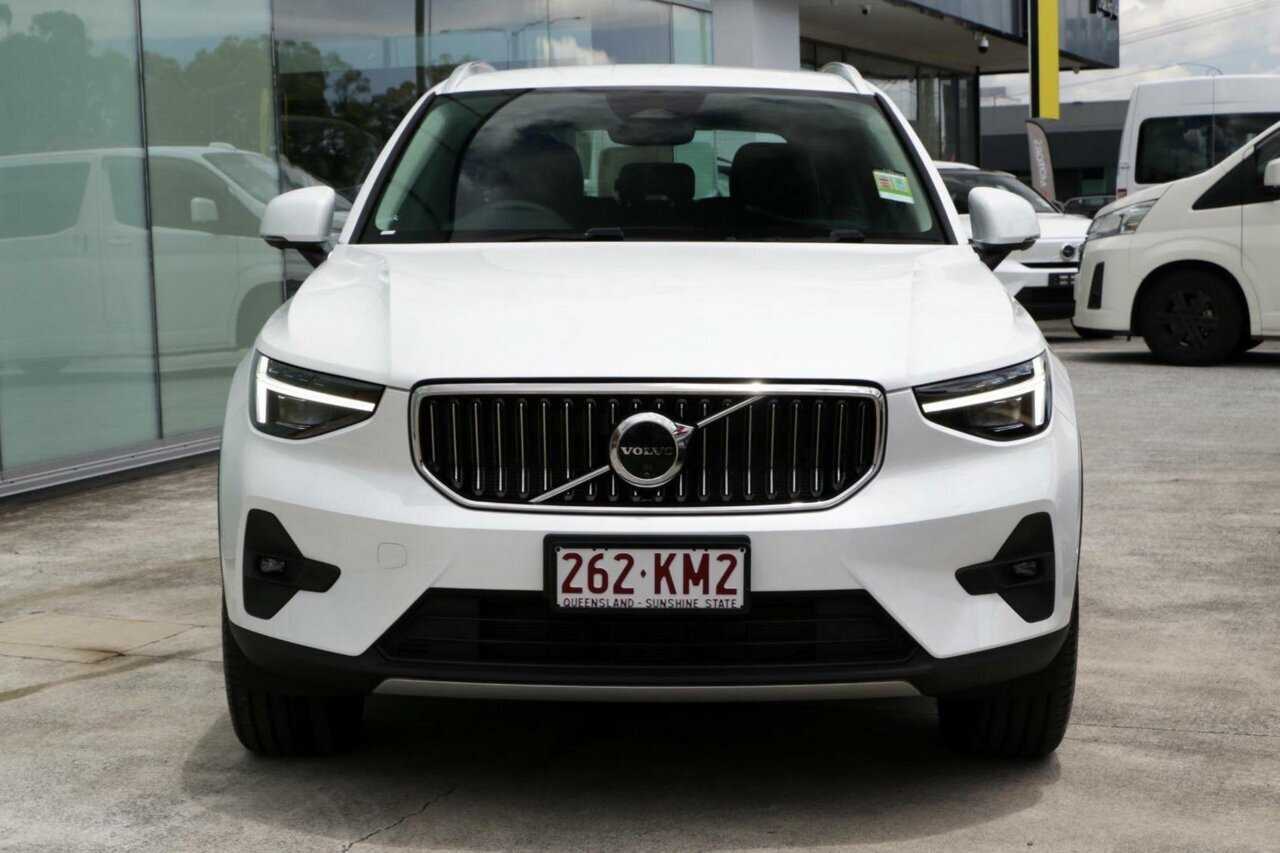 Volvo  XC40 Ultimate, B4 AWD Mild hybrid, Petrol, Bright