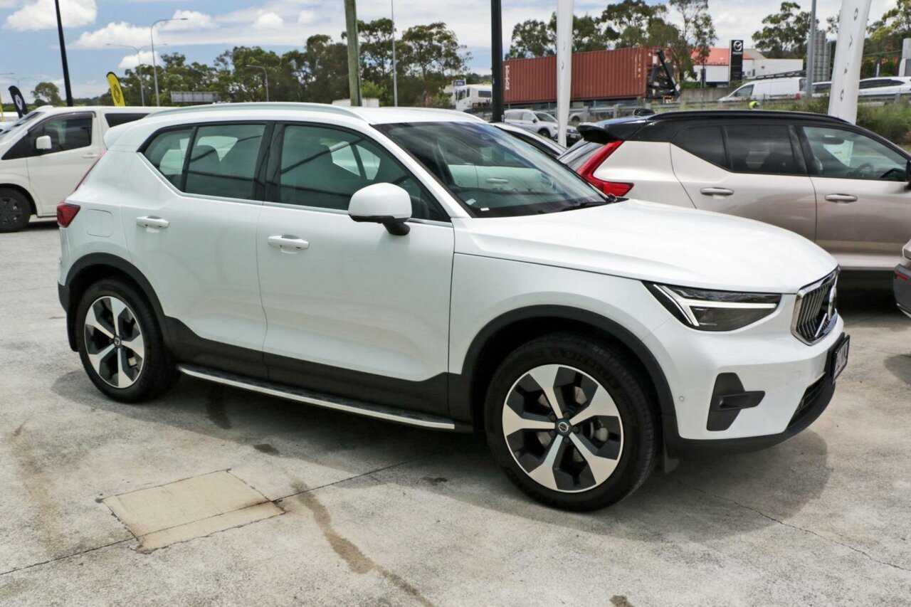 Volvo  XC40 Ultimate, B4 AWD Mild hybrid, Petrol, Bright