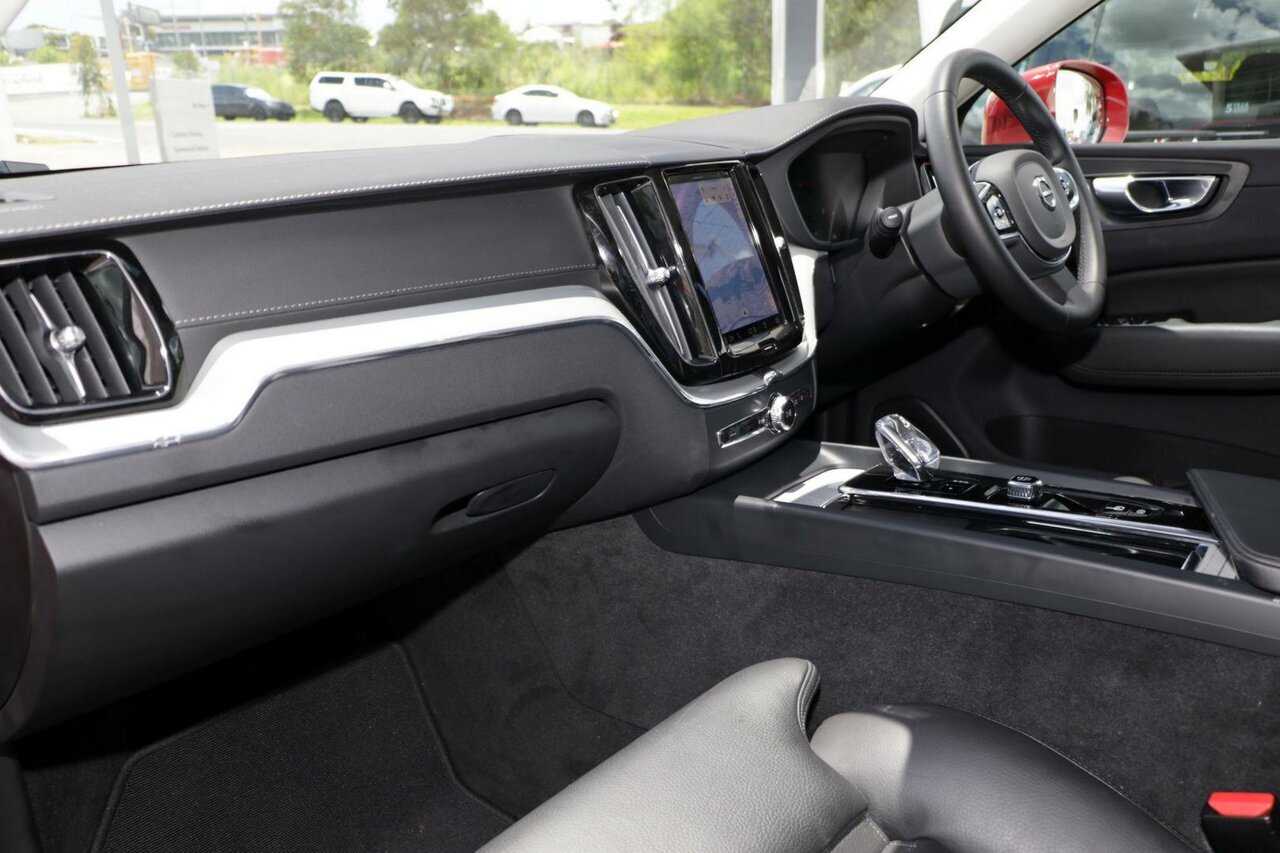 Volvo  XC60 Ultimate, B5 Mild Hybrid, Petrol, Bright