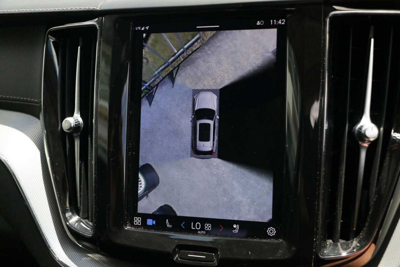 Volvo  XC60 Ultimate, B5 Mild Hybrid, Petrol, Bright