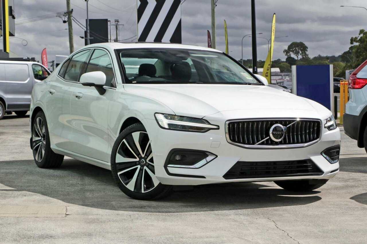 Volvo  S60 Ultra, B5 AWD Mild hybrid, Petrol, Bright
