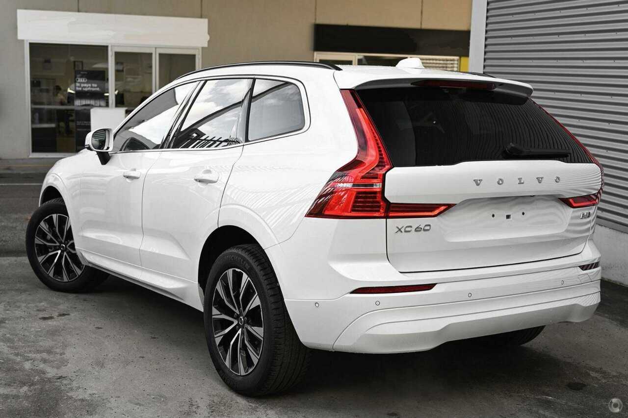 Volvo  XC60 Plus, B5 AWD Mild hybrid, Petrol