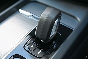 Volvo  XC60 Plus, B5 AWD Mild hybrid, Petrol