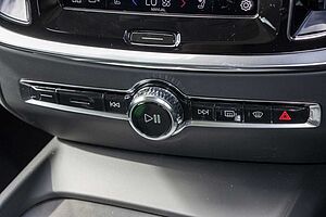 Volvo  V60 Cross Country Ultimate, B5 AWD Mild hybrid, Petrol, Bright