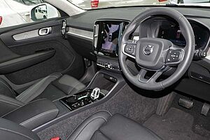 Volvo  XC40 Ultimate, B4 AWD Mild hybrid, Petrol, Bright