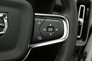 Volvo  XC40 Ultimate, B4 AWD Mild hybrid, Petrol, Bright