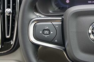 Volvo  XC40 Ultimate, B4 Mild Hybrid, Petrol, Bright