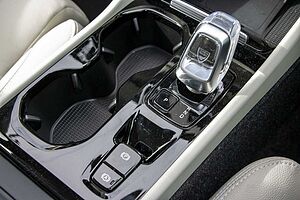 Volvo  XC40 Ultimate, B4 Mild Hybrid, Petrol, Bright