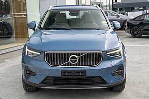 Volvo  XC40 Ultimate, B4 Mild Hybrid, Petrol, Bright