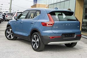 Volvo  XC40 Ultimate, B4 Mild Hybrid, Petrol, Bright