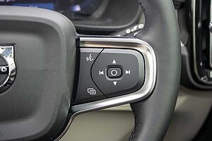 Volvo  XC40 Ultimate, B4 Mild Hybrid, Petrol, Bright
