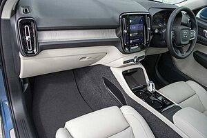 Volvo  XC40 Ultimate, B4 Mild Hybrid, Petrol, Bright