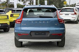 Volvo  XC40 Ultimate, B4 Mild Hybrid, Petrol, Bright