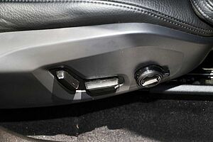 Volvo  XC60 Ultimate, B5 Mild Hybrid, Petrol, Bright