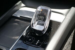 Volvo  XC60 Ultimate, B5 Mild Hybrid, Petrol, Bright