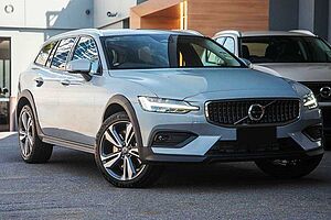 Volvo  V60 Cross Country Ultimate, B5 AWD Mild hybrid, Petrol, Bright