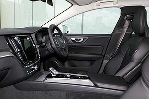 Volvo  S60 Ultra, B5 AWD Mild hybrid, Petrol, Bright