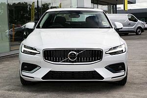 Volvo  S60 Ultra, B5 AWD Mild hybrid, Petrol, Bright
