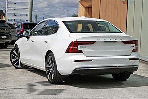 Volvo  S60 Ultra, B5 AWD Mild hybrid, Petrol, Bright