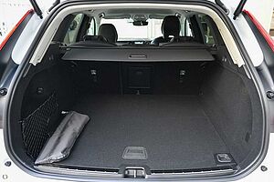 Volvo  XC60 Plus, B5 AWD Mild hybrid, Petrol