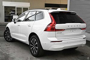Volvo  XC60 Plus, B5 AWD Mild hybrid, Petrol